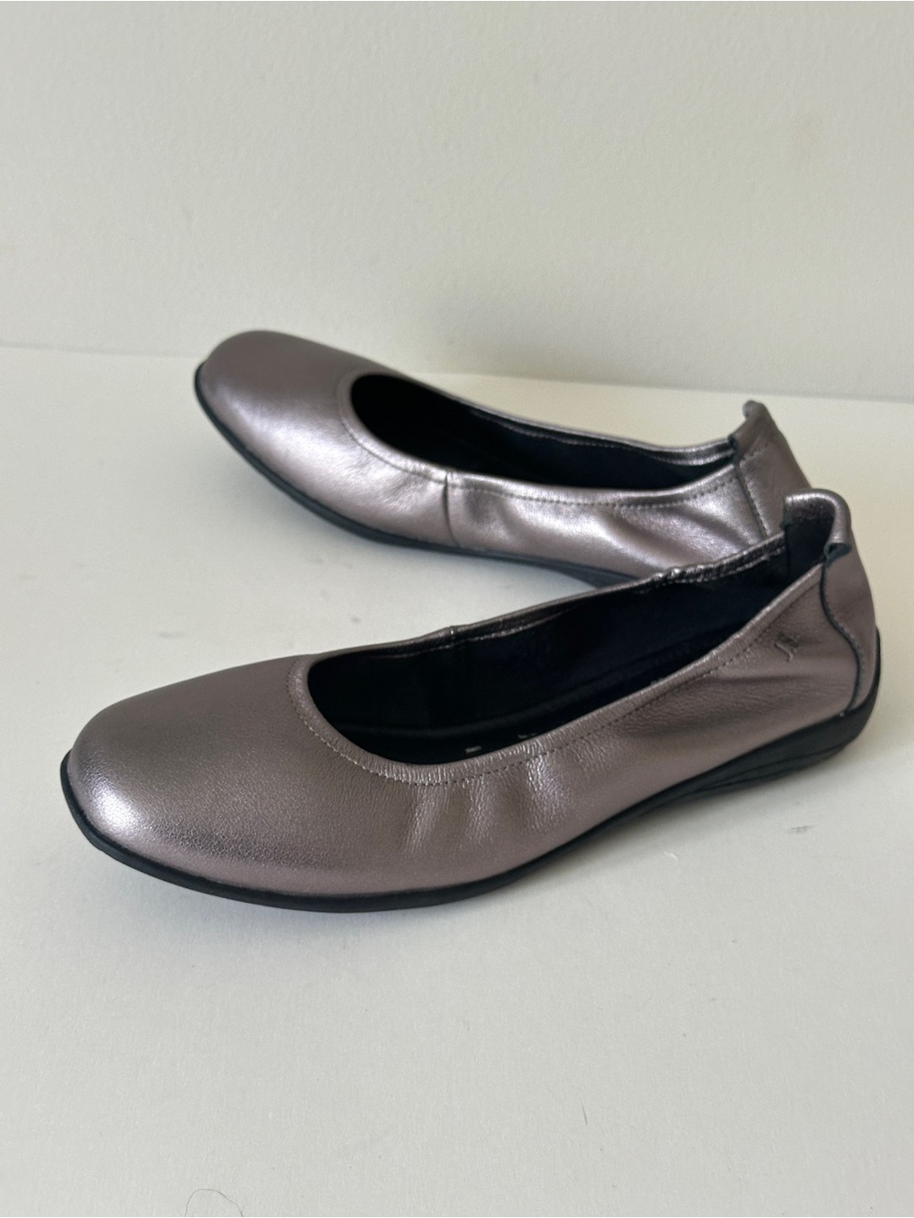 NEW Joseph Seibel Fenja 01 Metallic Pewter Women's Ballet Flats, Sz 7.5-8 (38)